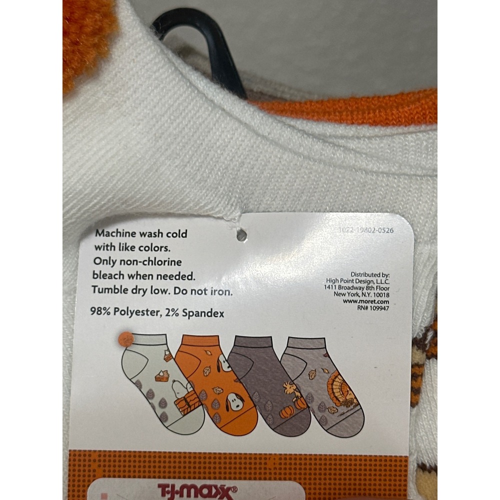 Peanuts Snoopy Thanksgiving 4 Pack No Show Socks Pom Pom Woodstock Fall Orange - Picture 4 of 5